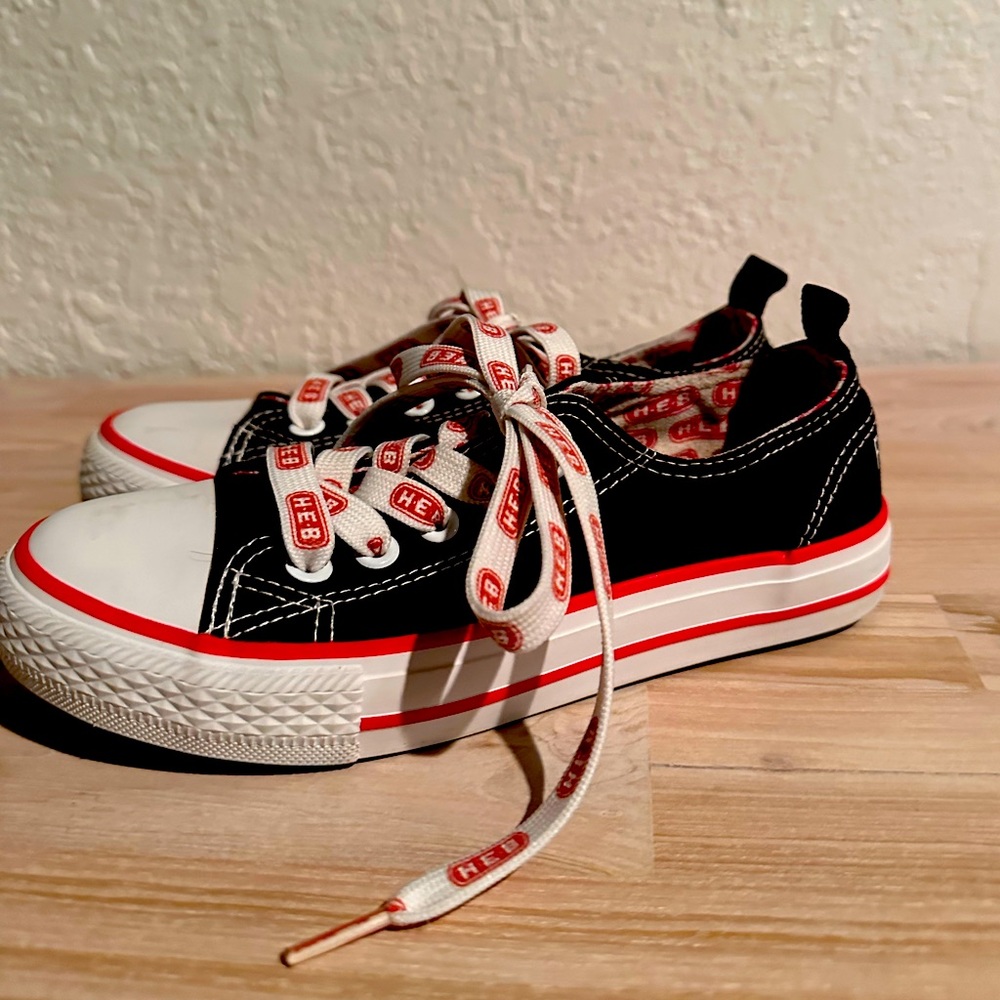 Follow Me to HEB Kids Shoes